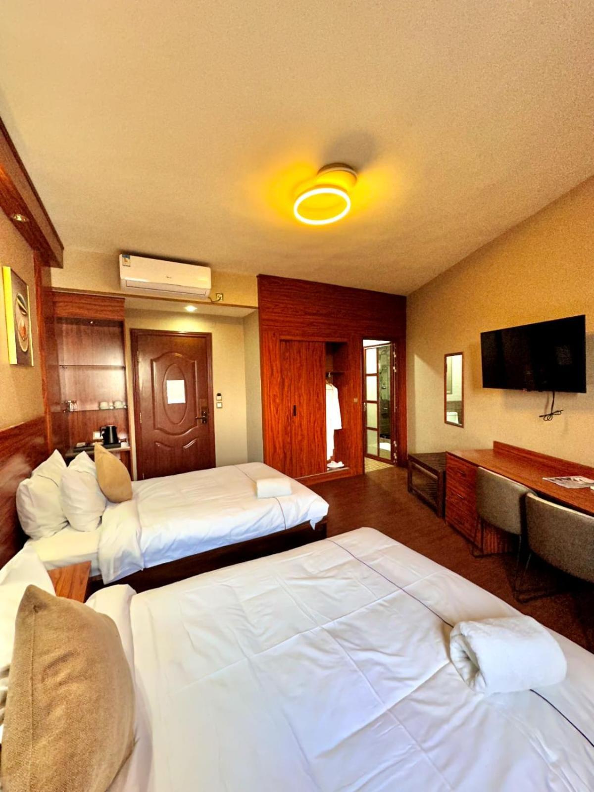 Atmosphere Hotel & Spa アンタナナリボ エクステリア 写真